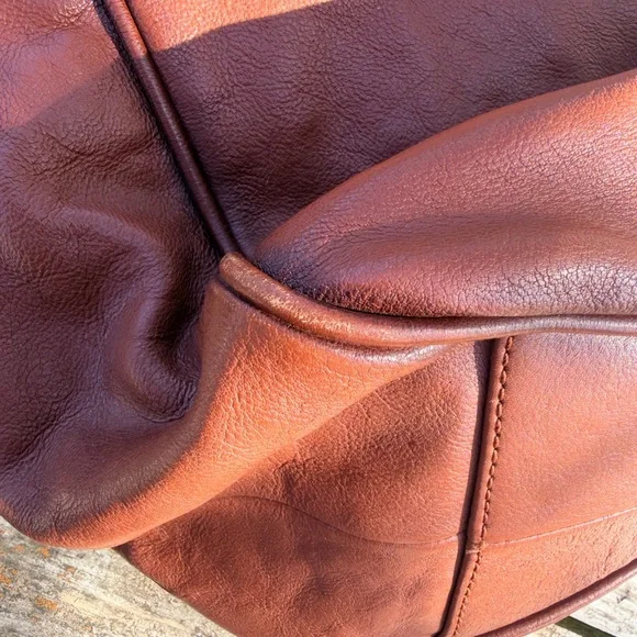 Frye Chestnut Brown Pebbled Leather Hobo Shoulder Bag - Picture 9 of 15